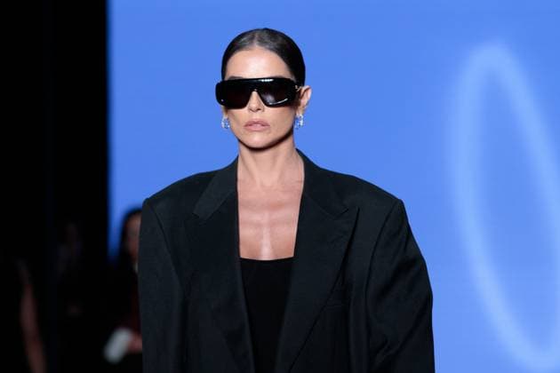 Sao Paulo Fashion Week Deborah Secco during the Dario Mittmann show at the 59th edition of Sao Paulo Fashion Week, held at Shopping JK Iguatemi, in the west zone of Sao Paulo. SoO PAULO SP BRAZIL Copyright: xCicaxNederx