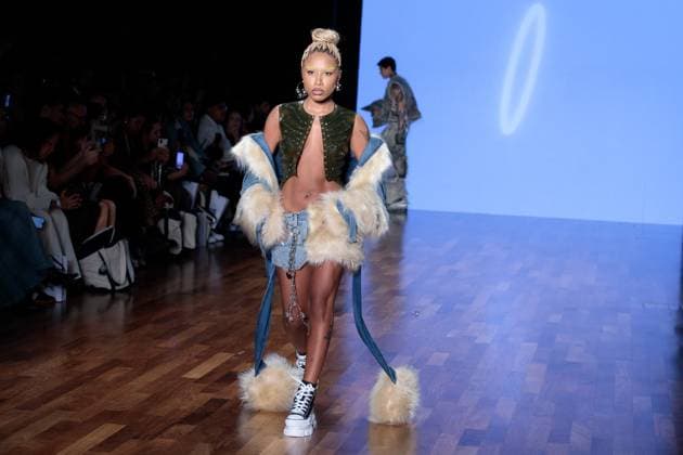 Sao Paulo Fashion Week Model on the runway for Dario Mittmann during the 59th edition of Sao Paulo Fashion Week, held at Shopping JK Iguatemi, in the west zone of Sao Paulo, this Tuesday, April 8. SoO PAULO SP BRAZIL Copyright: xCicaxNederx