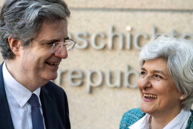 10. April 2025: Bundespräsident Frank-Walter Steinmeier besucht das Haus der Geschichte in Bonn. Im Bild der französische Botschafter in Deutschland, Francois Delattre, im Gespräch mit Sylvie Goulard, Präsidentin des Deutsch.Französischen Instituts. Bundespräsident Frank-Walter Steinmeier sprach am 10. April 2025 im Haus der Geschichte zu Bonn mit rund 200 Schülerinnen und Schülern über das Treffen zwischen Bundeskanzler Konrad Adenauer und Frankreichs Präsidenten Charles de Gaulle an einem Tag im September im Jahr 1958, dem entscheidenden Tag für die dauerhafte Aussöhnung zwischen den früheren sogenannten Erzfeinden Frankreich und Deutschland. Grundlage für das Gespräch war Fred Breinersdorfers Film An einem Tag im Sept