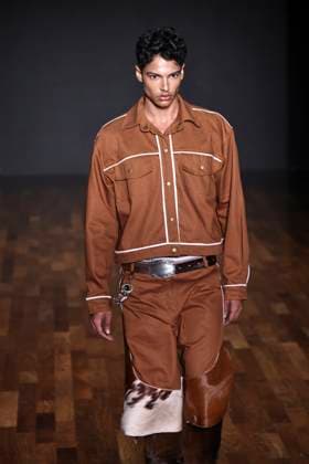 Dendezeiro brand fashion show at sao paulo fashion week n59 Sao paulo (sp), 10.04.2025 - fashion spfw n59 dendezeiro canota majur parades for the dendezeiro brand at sao paulo fashion week n59, at jk iguatemi, in vila olimpia, this thursday, april 10, 2025. (Foto: Leco Viana Thenews2 imago images) Dendezeiro brand fashion show at sao paulo fashion week n59  Copyright: xLecoxVianax
