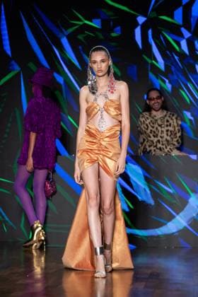 SÃO PAULO, SP - 10.04.2025: 59TH EDITION OF SÃO PAULO FASHION WEEK - Fashion show by designer Walério Araújo during the night of this Thursday (10) at SPFW N59, held at Shopping JK Iguatemi in São Paulo, SP. x2720167x  RodileixMorais