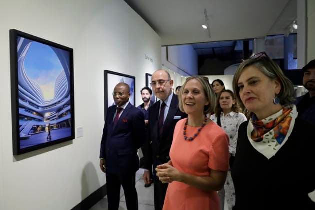 British Embassy In Mexico Inaugurates The Exhibition Heritage And Horizon, Beyond Buildings: The Art Of British Design And Architecture Susannah Goshko, the British Ambassador to Mexico, attends the inauguration of the exhibition Heritage and Horizon, Beyond Buildings: The Art of British Design and Architecture at the Museum of World Cultures in Mexico City, Mexico, on April 10, 2025. According to the organizers, this exhibition, which is part of the GREAT Architecture campaign, allows visitors to find photo galleries and models featuring iconic buildings by British architectural figures such as Norman Foster, Thomas Heatherwick, Zaha Hadid, and Elsie Owusu, while Mexico is represented by Sordo Madaleno, a Mexican firm with offices in Copyright: xGerardoxVieyrax originalFilename: vieyra-notitle250410_np4M0.jpg