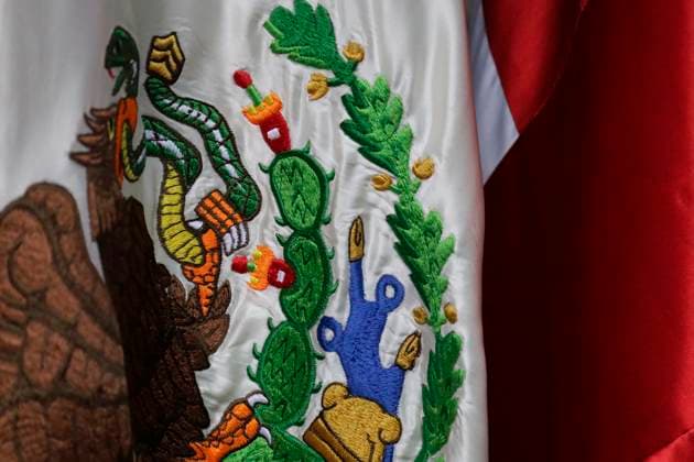 British Embassy In Mexico Inaugurates The Exhibition Heritage And Horizon, Beyond Buildings: The Art Of British Design And Architecture The Mexican and British flags are at the Museum of World Cultures in Mexico City, Mexico, on April 10, 2025. Mxico City Mexico City Mexico  Copyright: xGerardoxVieyrax originalFilename: vieyra-notitle250410_npF70.jpg