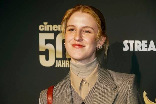 Klara Lange, actress on the red carpet at the 47 Jupiter Award ceremony at Altonaer Kaispeicher on 10 April 2025 in Hamburg Hamburg Germany