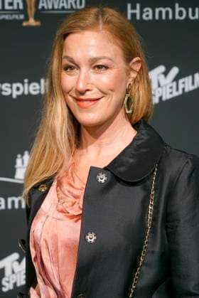 Julia Stinshoff, actress on the red carpet at the 47 Jupiter Award ceremony at Altonaer Kaispeicher on 10 April 2025 in Hamburg Hamburg Germany
