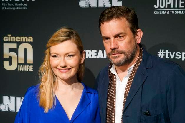 Sebastian Bezzel and wife Johanna Christine Gehlen Couple Schauispieler as guests on the red carpet at the 47 Jupiter Award ceremony at the Altonaer Kaispeicher on 10 04 2025 in Hamburg Hamburg Germany