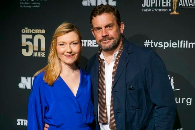 Sebastian Bezzel and wife Johanna Christine Gehlen Couple Schauispieler as guests on the red carpet at the 47 Jupiter Award ceremony at the Altonaer Kaispeicher on 10 04 2025 in Hamburg Hamburg Germany