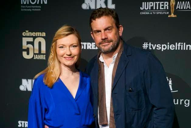 Sebastian Bezzel and wife Johanna Christine Gehlen Couple Schauispieler as guests on the red carpet at the 47 Jupiter Award ceremony at the Altonaer Kaispeicher on 10 04 2025 in Hamburg Hamburg Germany