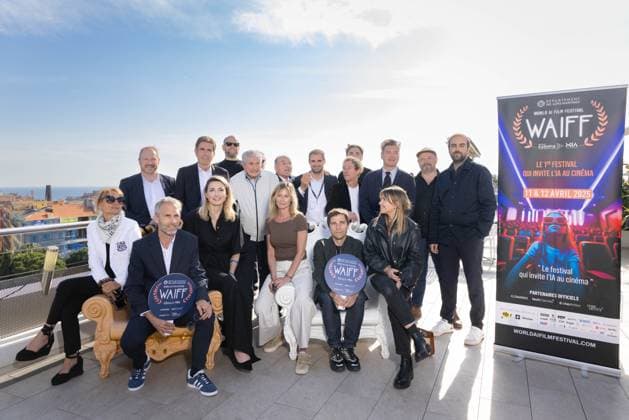 Entertainment Themen der Woche KW15 Entertainment Bilder des Tages World AI Film Festival Photocall - Nice President of the ‘Alpes-Maritimes’ department, Honorary President Claude Lelouch and jury members Thomas Bidegain, Julie Gayet, Jean-David Blanc, Simon Bouisson, Éric Libiot, Anna Apter, Gilles Guerraz pose during the World AI Film Festival photocall on the Aston hotel rooftop, in Nice, France, on April 11, 2025. Photo by Shootpix ABACAPRESS.COM Nice France  Copyright: xShootpix ABACAx