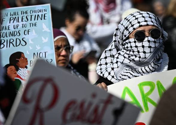 Demonstrators And Police Clash During Palestinian Solidarity Rally In Edmonton EDMONTON, CANADA APRIL 13 Activists, supporters of the Palestinian cause, and members of the local Palestinian diaspora gather during the Stop The Genocide rally in Edmonton, Alberta, Canada on April 13, 2025. The demonstration was held in solidarity with Palestinians amid growing demands for a ceasefire and international efforts to address the humanitarian crisis. Edmonton Canada  Copyright: xArturxWidakx originalFilename: widak-demonstr250413_npaCX.jpg