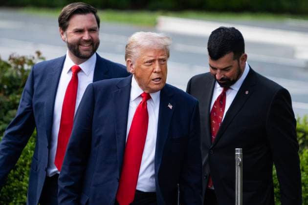 Ohio State Football White House UNITED STATES - APRIL 14: President Donald Trump, Vice President JD Vance, left, and head coach Ryan Day arrive for a ceremony with the 2025 College Football Playoff National Champions Ohio State Buckeyes on the South Lawn of the White House on Monday, April 14, 2025. (Tom Williams CQ Roll Call) Washington DC United States EDITORIAL USE ONLY Copyright: x2025xCQ-RollxCall,xInc.x TomxWilliamsx rollcallpix164587