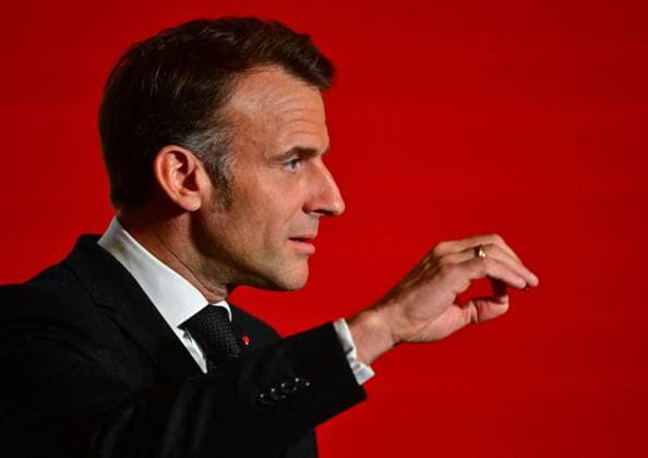 Macron awards those involved in Notre Dame de Paris Cathedral restorations - Paris French President Emmanuel Macron delivers a speech before awarding those involved in the restorations of Notre-Dame de Paris Cathedral at the Elysee Palace in Paris on April 15, 2025. Photo by Christian Liewig Pool ABACAPRESS.COM Paris France  Copyright: xLiewigxChristian Pool ABACAx