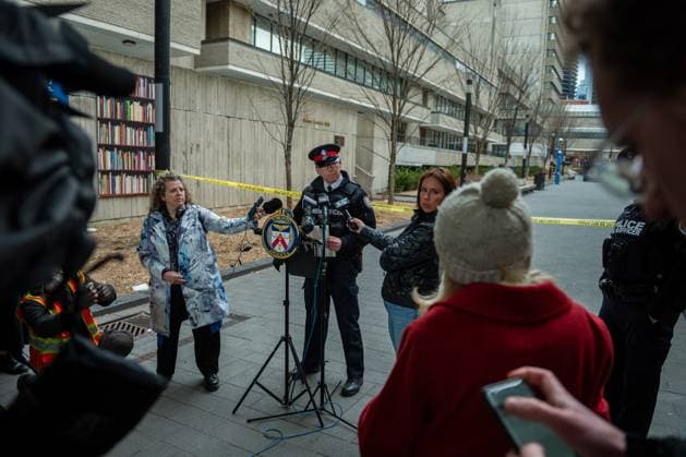 April 15, 2025, Toronto, On, Canada: Toronto Police Duty Inspector Todd Jocko speaks to media at Nelson Mandela Walk, where a car struck pedestrians on the Toronto Metropolitan University campus, in Toronto, on Tuesday, April 15, 2025. Toronto Canada  - ZUMAc35_ 20250415_zaf_c35_090 Copyright: xLauraxProctorx