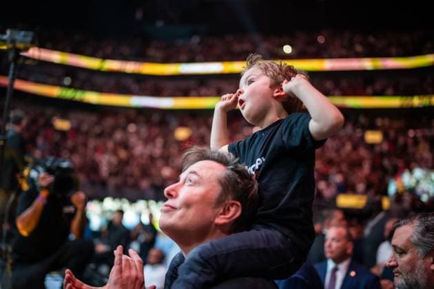 April 12, 2025, Miami, Florida, USA: ELON MUSK and son attends UFC 314 at the Kaseya Center in Miami, Florida, Saturday, April 12, 2025. Miami, Florida USA - ZUMAz03_ 20250413_shc_z03_378 Copyright: xWhitexHousex