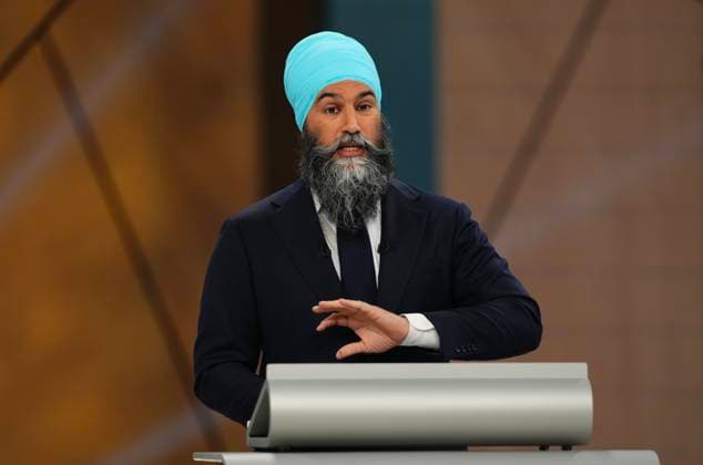 April 15, 2025, Montreal, Pq, Canada: New Democratic Party Leader Jagmeet Singh participates in the French-language federal leaders debate, in Montreal, Wednesday, April 16, 2025. Montreal Canada  - ZUMAc35_ 20250415_zaf_c35_116 Copyright: xSeanxKilpatrickx