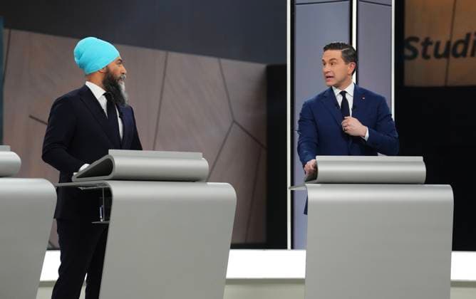 April 16, 2025, Montreal, Pq, Canada: New Democratic Party Leader Jagmeet Singh and Conservative Leader Pierre Poilievre exchange points during the French-language federal leaders debate, in Montreal, Wednesday, April 16, 2025. Montreal Canada  - ZUMAc35_ 20250416_zaf_c35_225 Copyright: xSeanxKilpatrickx