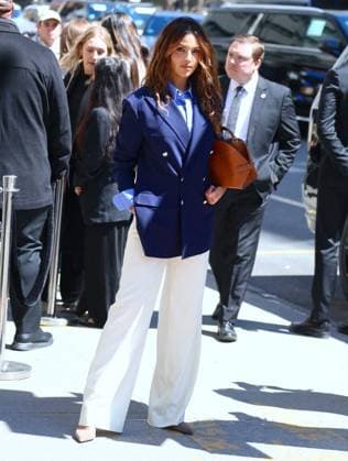 Celebs At Ralph Lauren - NYC Eiza Gonzalez attends the Ralph Lauren fashion show in New York, NY on April 17, 2025. Photo by Dylan Travis ABACAPRESS.COM New York City NY United States  Copyright: xDylanxTravis ABACAx