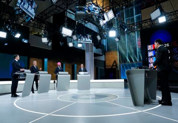 April 17, 2025, Montreal, Quebec, Canada: Conservative Leader Pierre Poilievre, left to right, Liberal Leader Mark Carney, New Democratic Party Leader Jagmeet Singh and Bloc Quebecois Leader Yves-Francois Blanchet participate in the English-language federal leaders debate in Montreal, Thursday, April 17, 2025., as TVO s Steve Paikin moderates at right. Montreal Canada - ZUMAc35_ 20250417_zaf_c35_211 Copyright: xAdrianxWyldx