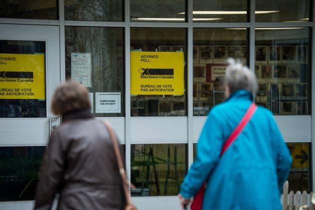 Parlamentswahl in Kanada, Vorwahlen April 18, 2025, Toronto, On, CANADA: Elections Canada signage is seen at an advance polling location, in Toronto, Friday, April 18, 2025. Toronto CANADA  - ZUMAc35_ 20250418_zaf_c35_014 Copyright: xLauraxProctorx