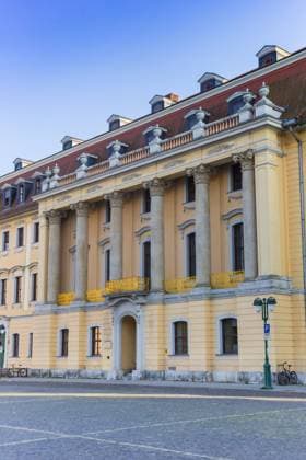 Fassade der Franz-Liszt-Musikschule in Weimar Facade of the Franz Liszt music school in Weimar, Germany (License=RF) Copyright: xZoonar.com MarcxVenemax 23210129