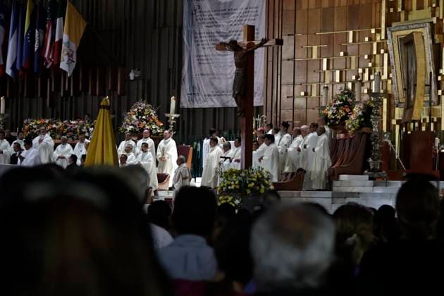 April 21, 2025, Mexico, Cdmx, Mexico: Today, the Catholic Church mourns the death of Pope Francis at the age of 88 (1936-2025). He was hospitalized a few weeks ago but has been improving, until today s events. The world s most important churches rang their bells 100 times, and in Mexico, the Basilica of Guadalupe held a midday mass to pray for the eternal rest of the main representative of Catholicism. At the altar outside the Basilica, devotees placed floral arrangements and lit candles in memory of the Holy Father. Mexico Mexico - ZUMAp204 20250421_zip_p204_029 Copyright: xJosuexPerezx