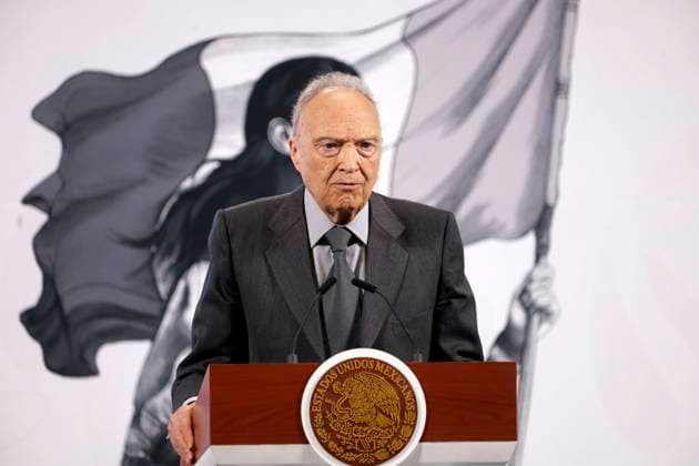 Mexico s Attorney General, Alejandro Gertz Manero speaks during a briefing conference at National Palace. on April 22, 2025 in Mexico City, Mexico. Mexico City Mexico - ZUMAe321 20250422_zia_e321_020 Copyright: xLuisxBarronx