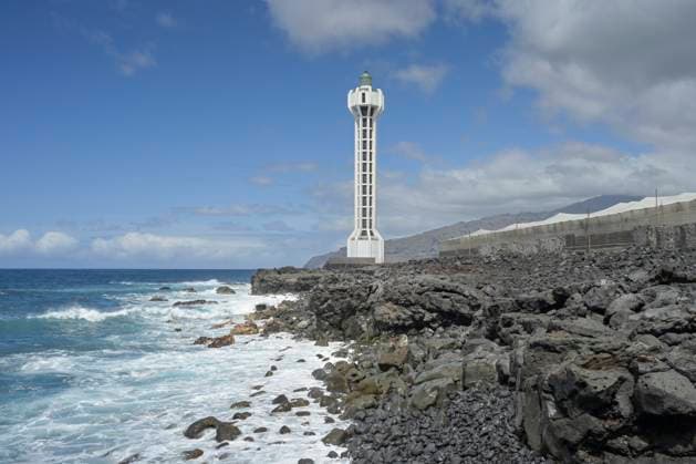 Leuchtturm Faro de Las Hoyas, La Bombilla, La Palma, Spanien *** Faro de Las Hoyas lighthouse, La Bombilla, La Palma, Spain
