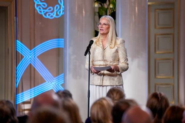 Fosse party at the Palace of Oslo 20250424 Crown Princess Mette Marit honors Nobel Laureate Jon Fosse with historys first Fosse Lecture and the Fosse Prize during a ceremony in the Grand Ballroom at the Palace of Oslo The Crown Princess also awards the newly established Fosse Prize for translators to German Hinrich Schmidt Henkel Photo Heik  Copyright: xHeikoxJungex xNTBx