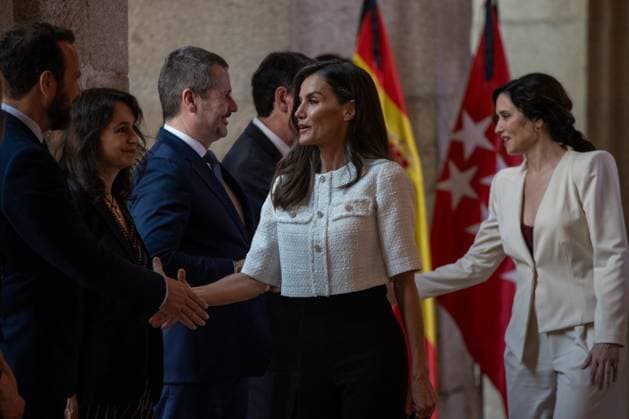 April 24, 2025, Madrid, Spain: Queen Letizia (center) attends the presentation ceremony for the 47th edition of the SM Awards for Children s and Young Adult Literature El Barco de Vapor and Gran Angular, at the Real Casa de Correos in Madrid. Madrid Spain - ZUMAs197 20250424_aaa_s197_263 Copyright: xDavidxCanalesx