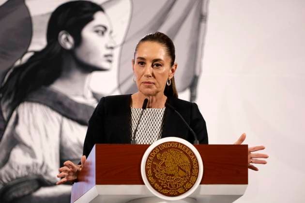Mexico™s President Sheinbaum Pardo Holds Briefing Conference Mexico s President, Claudia Sheinbaum Pardo, speaks during a briefing conference about the national earthquake drill to held on April 29th and the functioning of the National Employment System at National Palace. on April 25, 2025 in Mexico City, Mexico. (Photo by Luis Barron Eyepix Group) Copyright: xLuisxBarron xEyepixxGroupx LB_25042025_153434
