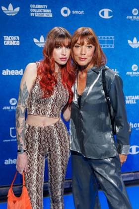 Fashion Show ABOUT YOU Fashionmania Luisa Lulu Gömann and Katrin Gömann Elsner at the ABOUT YOU Fashionmania by AYFW at the Uber Eats Music Hall on 25 04 2025 in Berlin Copyright: xEventpressxKochanx
