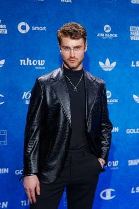 Fashion Show ABOUT YOU Fashionmania Linus Weber at the ABOUT YOU Fashionmania by AYFW at the Uber Eats Music Hall on 25 04 2025 in Berlin Copyright: xEventpressxKochanx