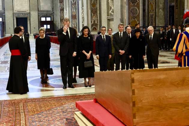 26-04-2025 King Felipe VI and Queen Letizia attend the funeral of Pope Francis in St. Peters Square at the Vatican. Â  Copyright: xPPEx