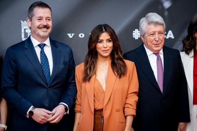 April 26, 2025, Madrid, Madrid, Spain: uHead of Culture, Tourism and Sports for the Community of Madrid, Mariano de Paco, actress Eva Longoria and the president of EGEDA, Enrique Cerezo attend the Ã¢â‚¬ËœPlatino de Honor award photocall at Teatro Albenizzz in Madrid, Spain. Madrid Spain - ZUMAp177 20250426_znp_p177_006 Copyright: xAngelxPerezx