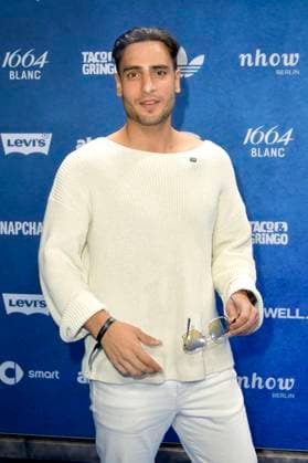 Timur Ülker at the ABOUT YOU Fashionmania by AYFW in the Uber Eats Music Hall Berlin, 25 04 2025 Foto:xM.xBehrensx xFuturexImagex about_you_5404