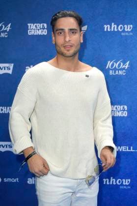 Timur Ülker at the ABOUT YOU Fashionmania by AYFW in the Uber Eats Music Hall Berlin, 25 04 2025 Foto:xM.xBehrensx xFuturexImagex about_you_5405