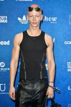 Max Uhrmacher at the ABOUT YOU Fashionmania by AYFW in the Uber Eats Music Hall Berlin, 25 04 2025 Foto:xM.xBehrensx xFuturexImagex about_you_5465