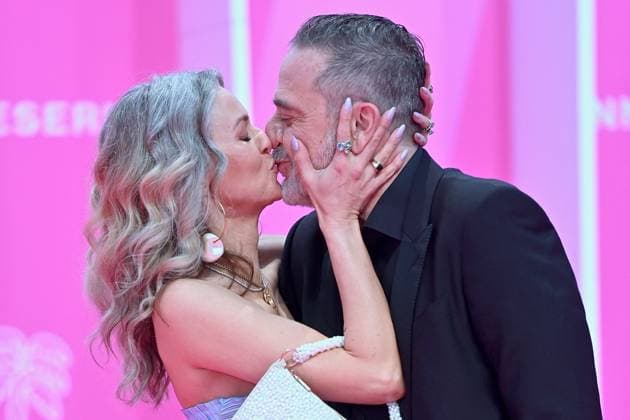 8th Canneseries - Red Carpet Hilarie Burton and Jeffrey Dean Morgan during the 8th Canneseries International Festival on April 25, 2025 in Cannes, France. Photo by Franck Castel ABACAPRESS.COM Cannes France  Copyright: xCastelxFranck ABACAx