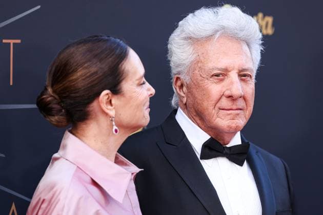 50th Annual AFI Life Achievement Award 2025 Honoring Francis Ford Coppola Lisa Hoffman and husband Dustin Hoffman arrive at the 50th Annual AFI (American Film Institute) Life Achievement Award Honoring Francis Ford Coppola held at the Dolby Theatre in Hollywood, Los Angeles, California, United States. Dolby Theatre, Hollywood, Los Angeles, California, USA California United States  Copyright: xImagexPressxAgencyx originalFilename: collin-50thannu250427_npYSI.jpg