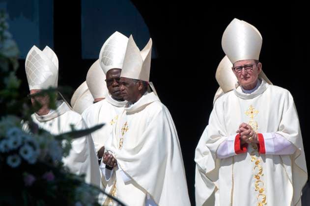 Bilder des Jahres 2025, News 04 April News Themen der Woche KW17 News Bilder des Tages ITALY - MASS PRESIDED BY VATICAN SEGRETARY OF STATE CARDINAL PIETRO PAROLIN AT THE VATICAN - 2025 4 27 Italy, Rome,Vatican 2025 4 27 Vardinals arrives for a mass presided by Vatican Secretary of State, Cardinal Pietro Parolin, on the second of nine days of mourning for late Pope Francis, in St. Peter s Square, at the Vatican. . EDITORIAL USE ONLY - NO BOOKS Copyright: xALESSIAxGIULIANIx