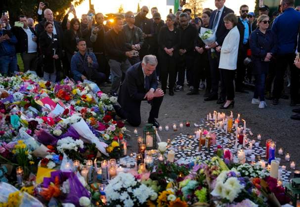 April 27, 2025, Vancouver, Bc, Canada: Liberal Leader Mark Carney takes a moment after lighting a candle at the site of the Lapu Lapu Day block party tragedy in Vancouver, B.C., on Sunday, April 27, 2025. Shock and grief rippled through Canada s Filipino community on Sunday as members struggled to come to grips with an attack at a cultural street festival in Vancouver on Saturday that killed 11 people and injured dozens more. Vancouver Canada  - ZUMAc35_ 20250427_zaf_c35_117 Copyright: xSeanxKilpatrickx