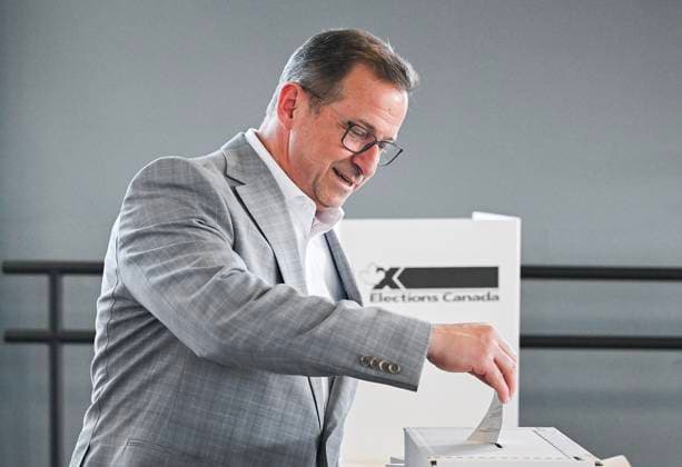 April 28, 2025, Chambly, Pq, Canada: p>Bloc Quo bo cois leader Yves-Francois Blanchet votes on federal election day in Chambly, Que., Monday, April 28, 2025. Chambly Canada  - ZUMAc35_ 20250428_zaf_c35_012 Copyright: xGrahamxHughesx