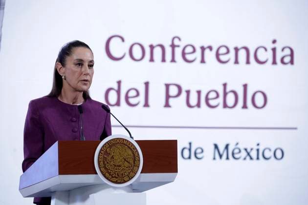 Mexico s President, Claudia Sheinbaum Pardo speaks during a briefing conference about the economic and workforce importance of Mexicans in the United States at National Palace. on April 28, 2025 in Mexico City, Mexico. Mexico City Mexico - ZUMAe321 20250428_zia_e321_007 Copyright: xLuisxBarronx