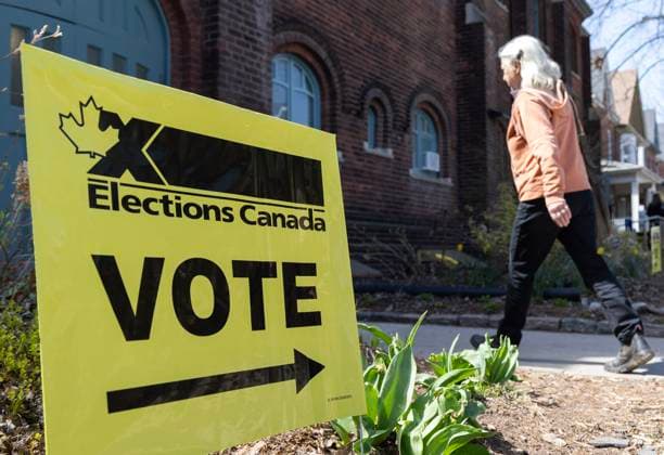 (250428) -- TORONTO, April 28, 2025 -- A voter arrives at a polling station in Toronto, Canada, on April 28, 2025. Millions of Canadians are lining up to cast their ballots on Monday as U.S. President Donald Trump weighed in on the election with a new threat of annexation of the country. (Photo by Xinhua) CANADA-TORONTO-ELECTION ZouxZheng 