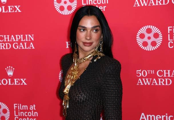 50th Chaplin Award Gala Honoring Pedro Almodovar - NYC Dua Lipa attends the 50th Chaplin Award Gala Honoring Pedro Almodovar in New York, NY on April 28, 2025. Photo by Charles Guerin ABACAPRESS.COM New York City New York United States  Copyright: xGuerinxCharles ABACAx