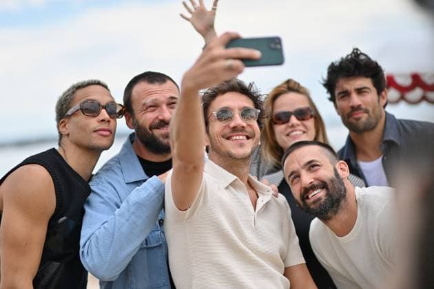 Entertainment Themen der Woche KW18 Bilder des Jahres 2025, Entertainment 04 April Entertainment Bilder des Tages 7th Canneseries International Festival Simon Ehrlacher, Corentin Fila, Ruben Alves, Marysole Fertard, Thibaut Evrard and Guillaume Labbe attends Escort Boys photocall during the 8th Canneseries International Festival on April 29, 2025 in Cannes, France. Photo by Franck Castel ABACAPRESS.COM Cannes Provence-Alpes-Cote d Azur France  Copyright: xCastelxFranck ABACAx