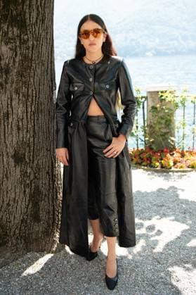 Chanel Cruise 2025 fashion show Front row - Como Joan Thiele attending the Chanel Cruise 2025 fashion show at Villa D Este in Como, Italy, on April 29, 2025. Photo by ABACAPRESS.COM Como Italy  Copyright: xMarechalxAurore ABACAx
