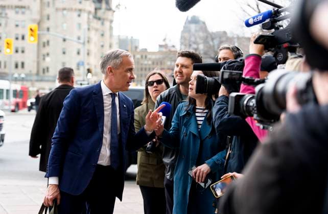 April 29, 2025, Ottawa, On, CAN: Canadian Prime Minister Mark Carney speaks to reporters as he arrives at the Office of the Prime Minister and Privy Council, the morning after the Liberal Party won the Canadian federal election, in Ottawa on Tuesday, April 29, 2025. Ottawa CAN  - ZUMAc35_ 20250429_zaf_c35_025 Copyright: xJustinxTangx