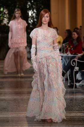 Chanel Cruise 2025 Fashion Show - Runway A model walks the runway at the Chanel Cruise 2025 fashion show at Villa D Este in Como, Italy, on April 29, 2025. Photo by Aurore Marechal ABACAPRESS.COM Como Italy  Copyright: xMarechalxAurore ABACAx
