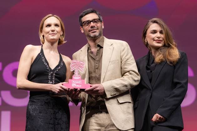Cannes International Series Festival Canneseries, Preisverleihung Prizes Ceremony of The 8th Canneseries Festival - Cannes Ana Girardot receives the ‘public prize’ for ‘La Fièvre’ during the Prizes ceremony of the 8th Canneseries Festival, in Cannes. Cannes, France on April 29, 2025. Photo by Shootpix ABACAPRESS.COM Cannes Provence-Alpes-Cote d Azur France  Copyright: xShootpix ABACAx